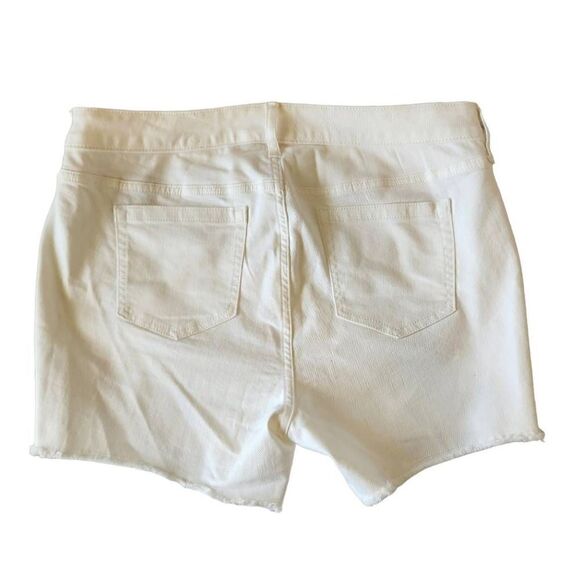 Torrid Jean Denim Shorts Womens 14 Plus Size High Waisted White Button Fly - Picture 2 of 4